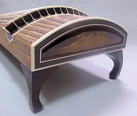 琴 13絃 紫檀 半上角巻 KTS0008 商品詳細│琴、三味線の販売・修理。片