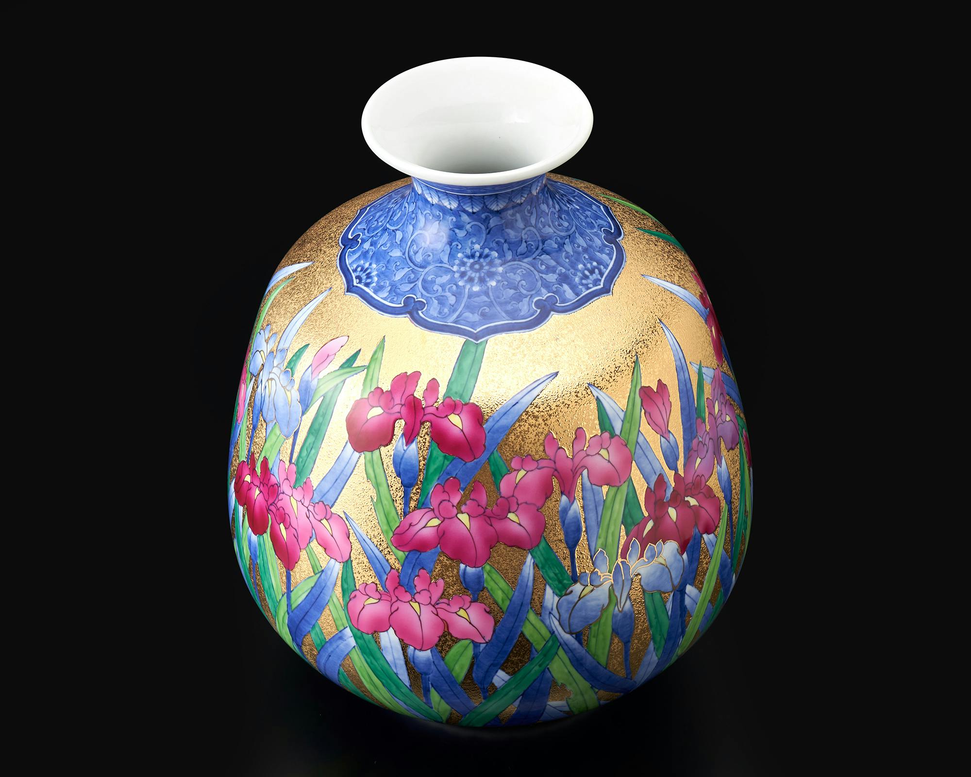 花器 「大花瓶 金彩菖蒲」 金龍窯 江口天童 有田焼 陶磁器 – Takumi Japan