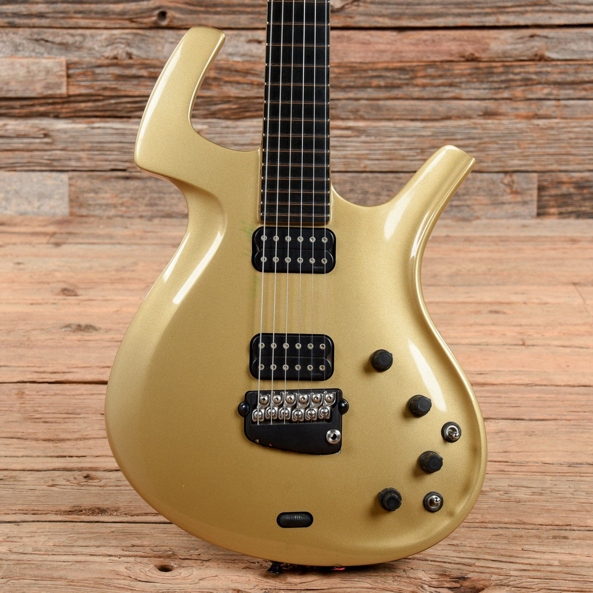 Parker Fly Deluxe Gold – Chicago Music Exchange