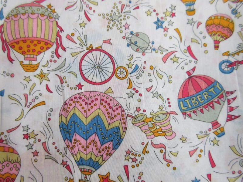 リバティプリント生地・Sky High(スカイ・ハイ)輸入生地