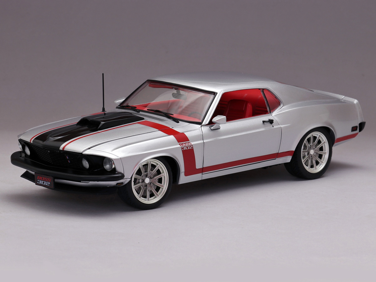 Ford Mustang Boss 302 1969 Street Fighter Edição Limitada 1:18