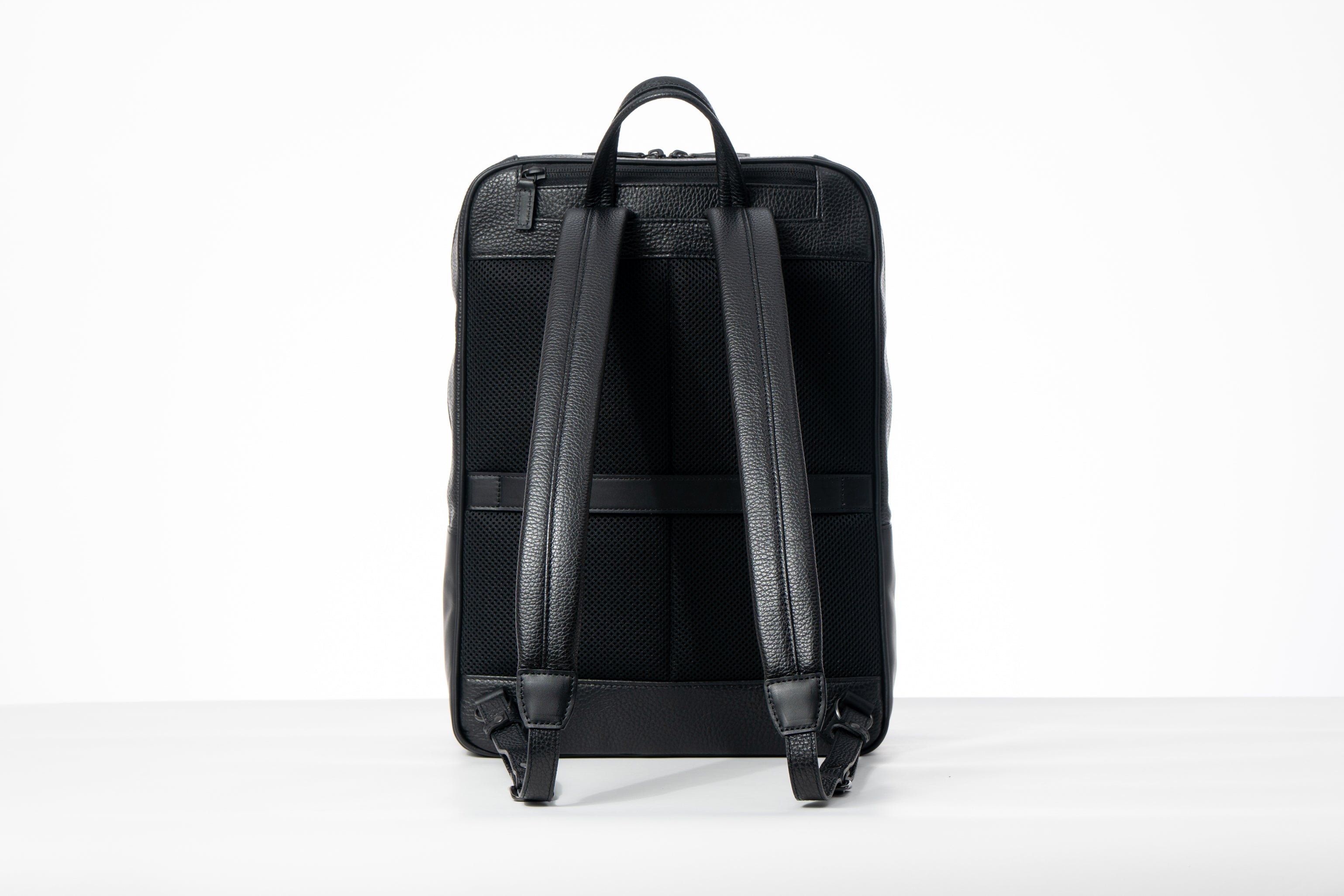 本革スクエアビジネスバックパック【撥水・軽量・ユニセックス】 – COMODO