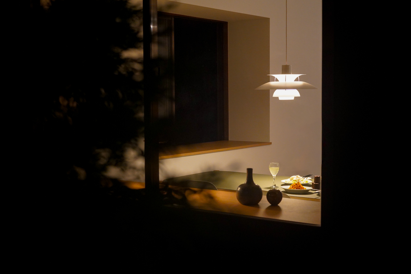 ルイスポールセン PH5 - 名作ペンダントライトの魅力を徹底解説 - vanilla