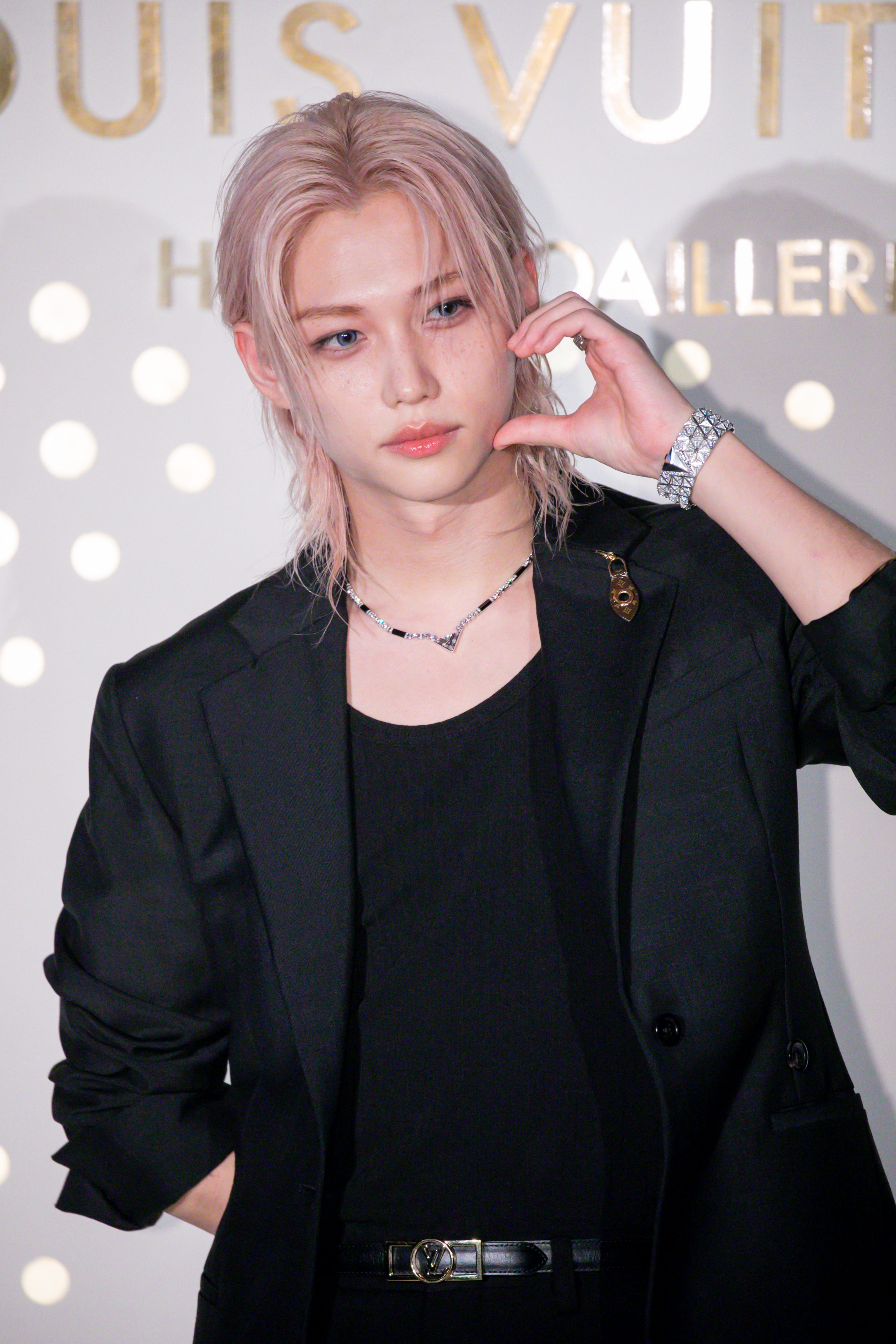 2025年最新】Stray Kidsフィリックスの天使系ビジュアル＆おしゃれ