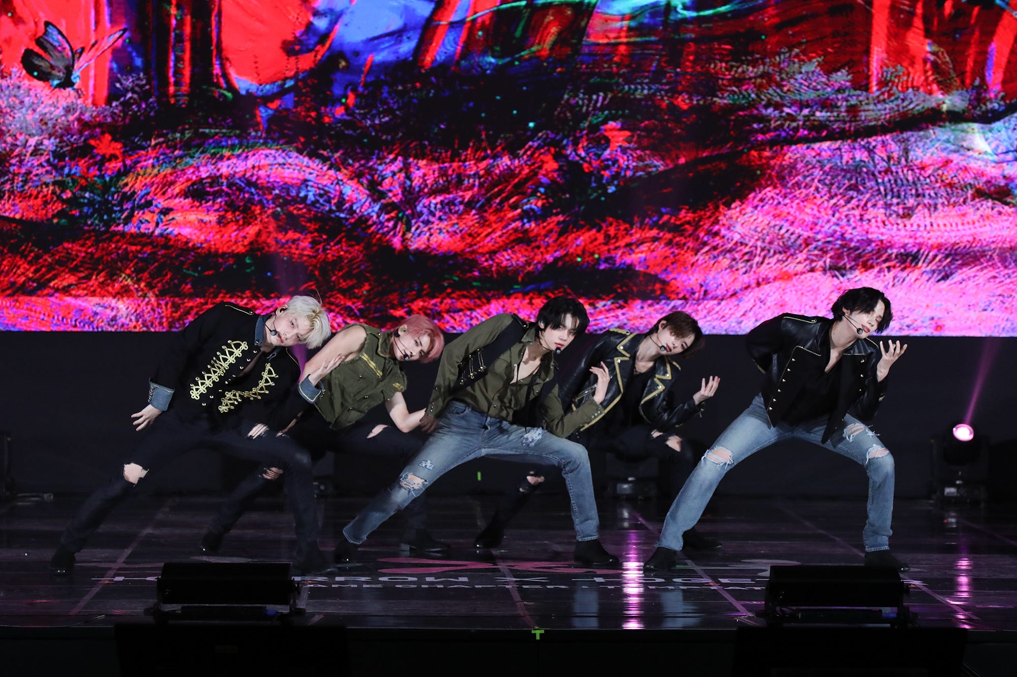 TXTが9か月ぶりにカムバック！ 新曲を披露したメディアショーケースを