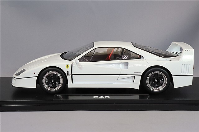 KKスケール 1/18 フェラーリ F40 ブルネイ ホワイト