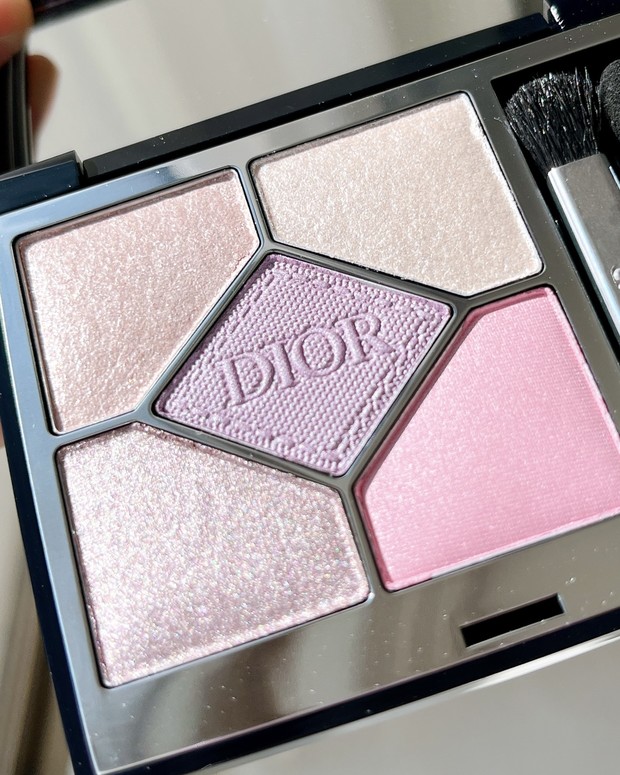 限定】Dior(ディオール)「サンククルール 936 スウィートブーケ」が3