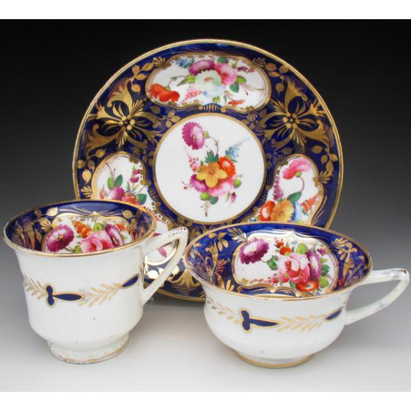 コールポート 藍地金彩花束絵 ティー＆コーヒーカップ＆ソーサー