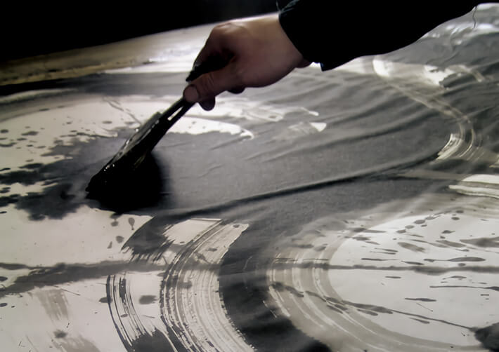 墨絵 - 東京の和紙壁紙 KAMISM株式会社