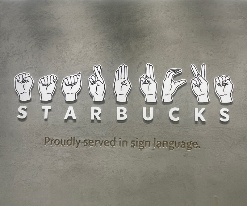 スターバックス国内初のサイニングストアに行ってきました | 株式会社
