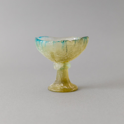 うつわディクショナリー#81 出土品のように神秘的、熊谷峻さんのガラス