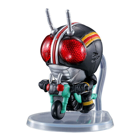 仮面ライダー」がバイクに乗ってライドアクション！クウガやアギト