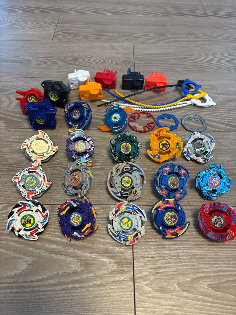 【値下げ】ベイブレード まとめ売り 17個 初期 値下げ交渉可能 ベイブレードxまとめ売り 引退品 ランチャー BEYBLADE