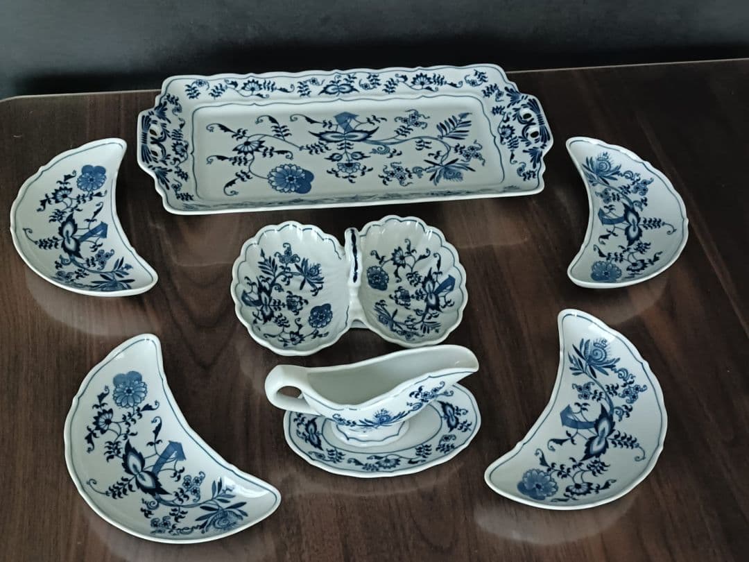 bluedanube 青い花柄 陶磁器 食器セット 8点 Blue Danube ブルーダニューブ 青い花柄 陶磁器 食器セット 8点 BLUE