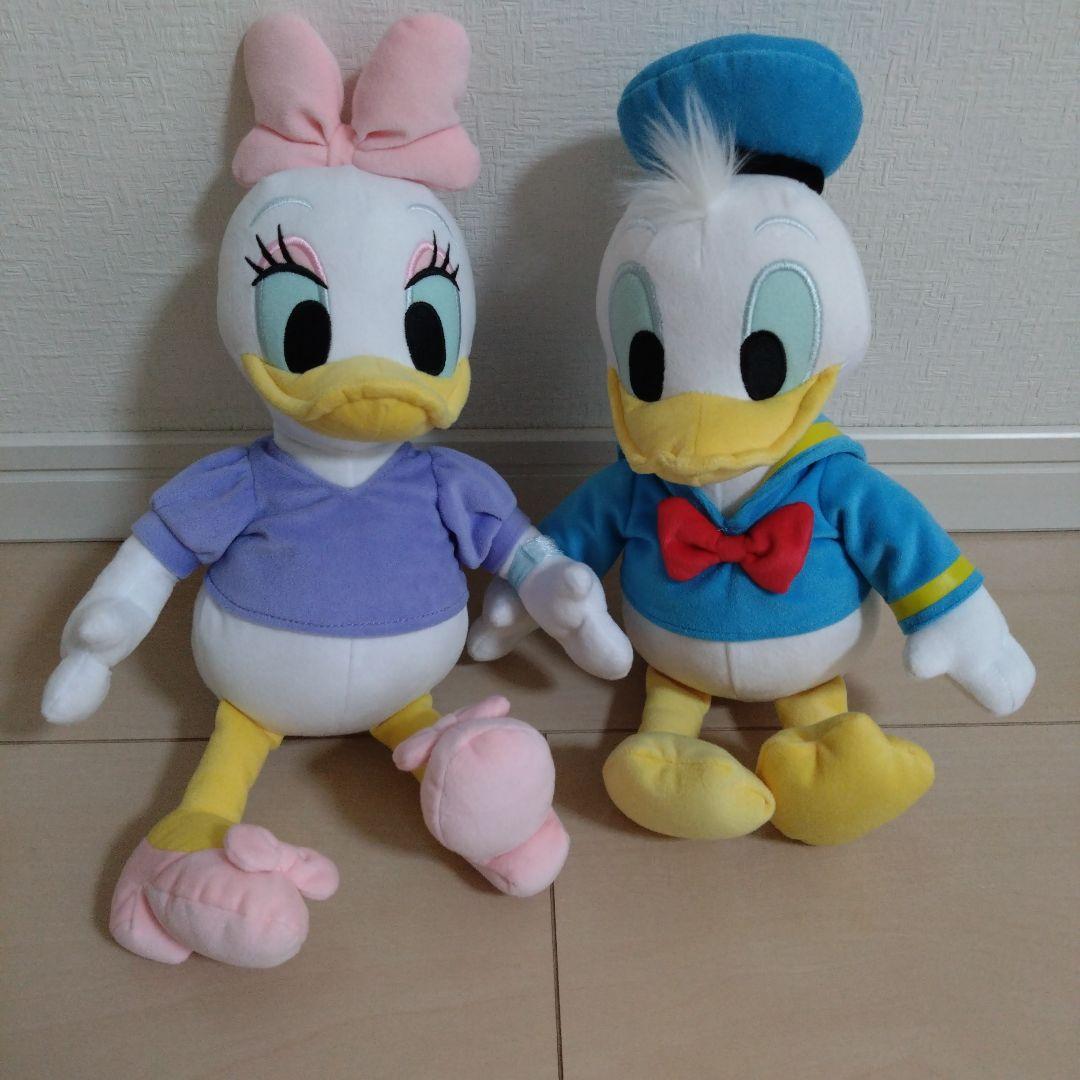 ドナルドダックとデイジーダック ぬいぐるみセット - メルカリ
