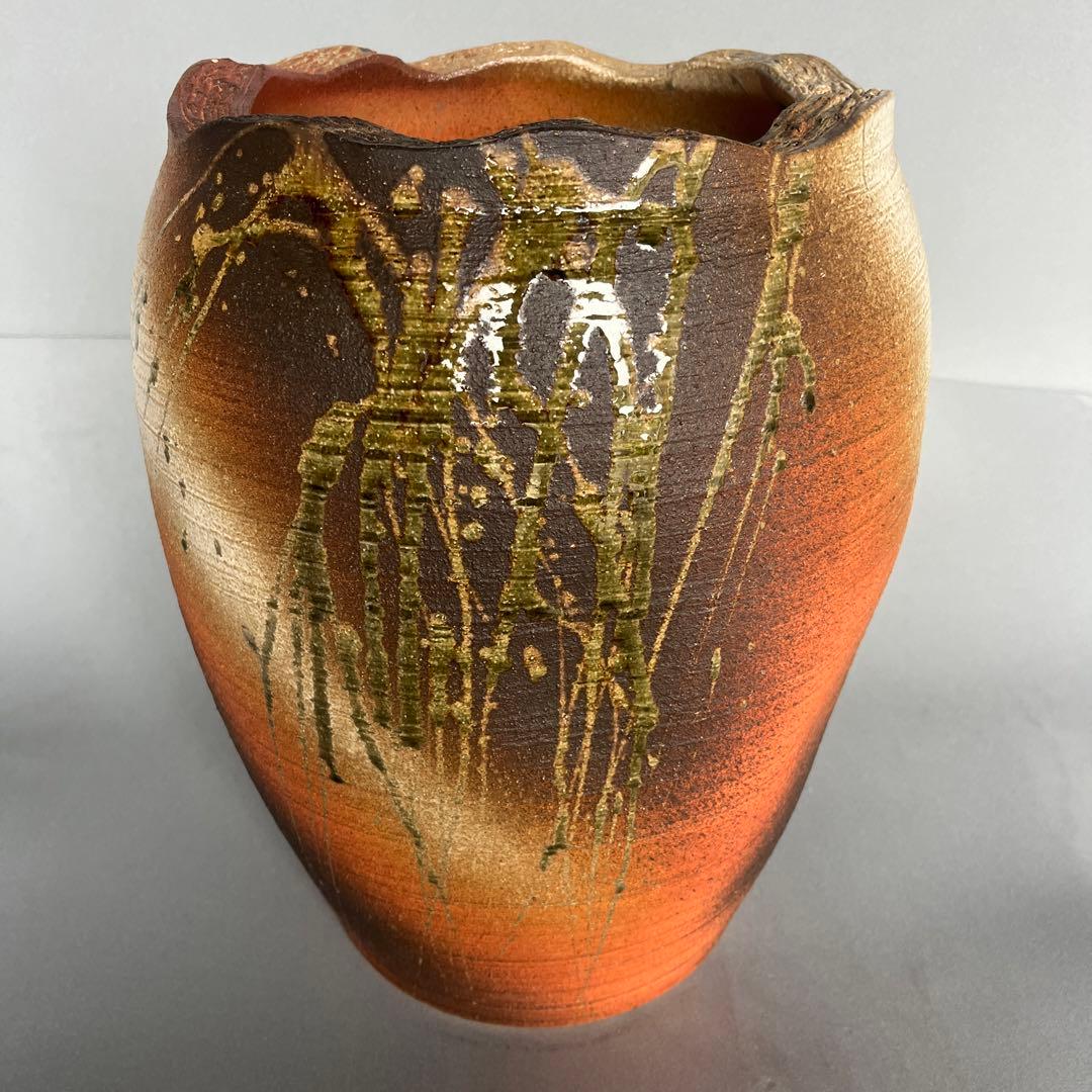 信楽焼傘立て  灰釉掛け流し 高さ42cm Amazon｜灰窯変壷型変形傘立（信楽焼） [34 x 33 x 44cm 9100g] 【傘