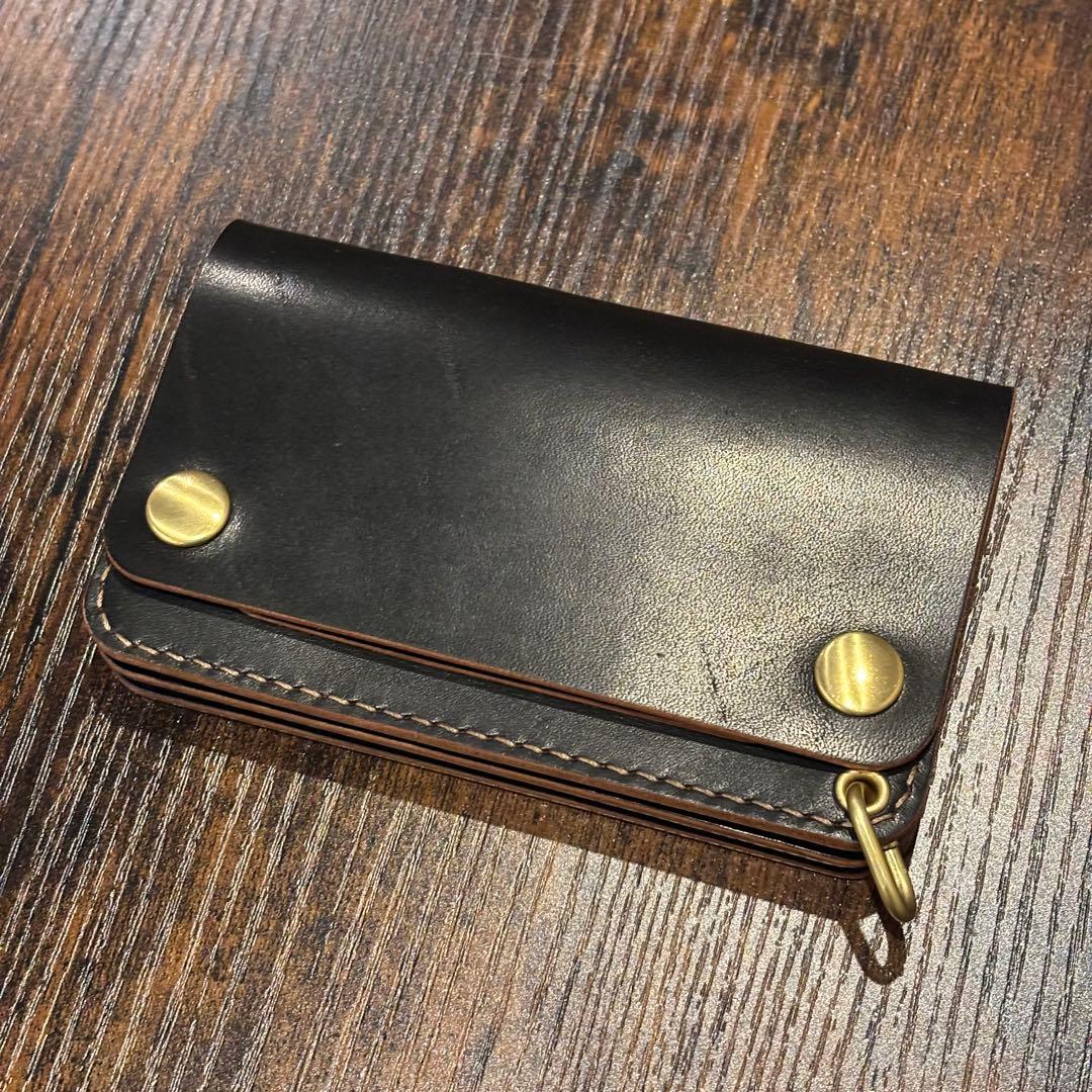 栃木レザー　ミドル　トラッカーウォレット　茶芯ブラック ミドル トラッカーウォレット Middle Tracker Wallet < 茶芯ブラック