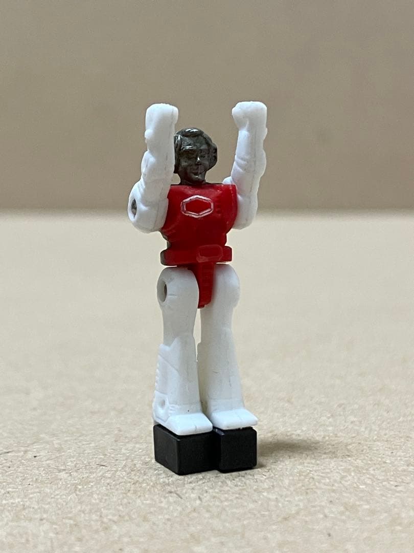 ダイアクロン隊員 ミニプラ ミクロマン タカラ 白赤 消しゴム - メルカリ