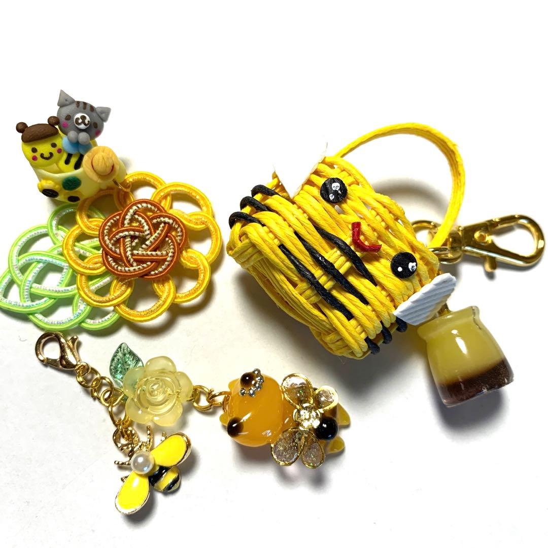 ミツバチねこチャンとはちみつチャームa