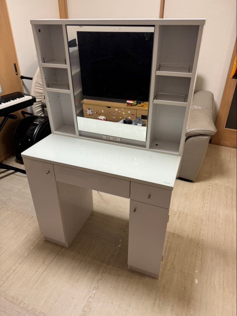 み*き様 ニトリ　ホワイト ドレッサー　イスなし 一台ニ役のドレッサーデスク(70-80D WW/GN) | ニトリネット【公式
