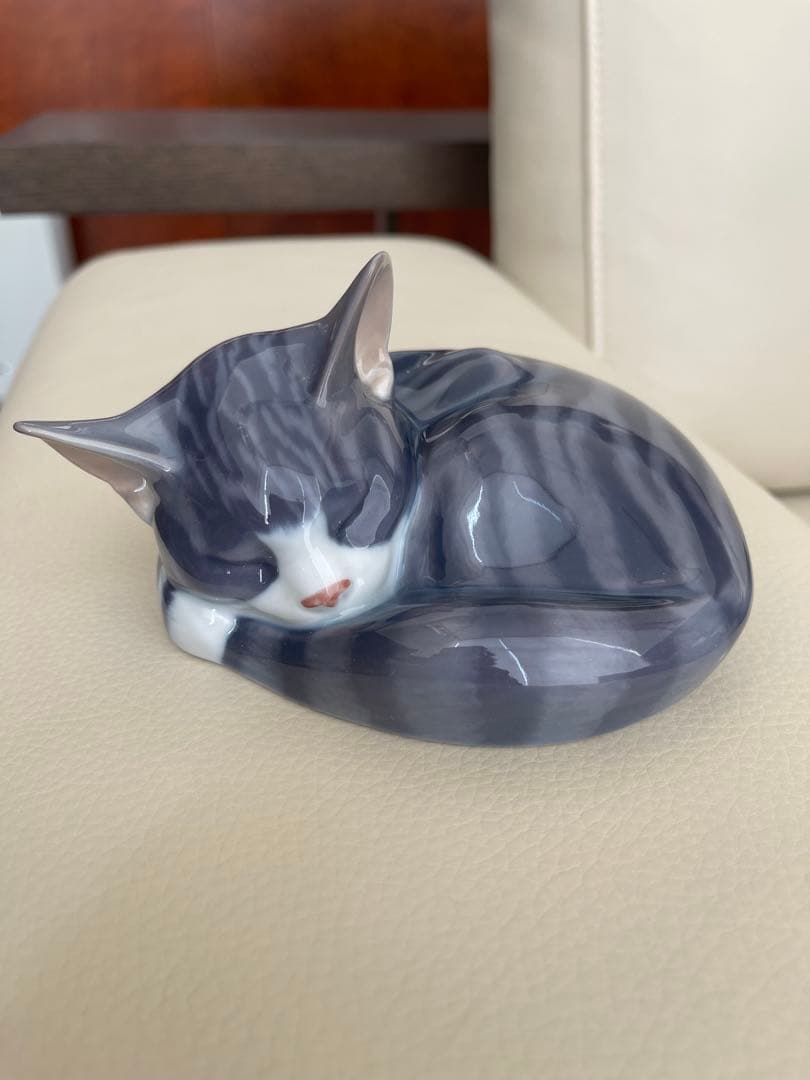 ☆『ロイヤルコペンハーゲン』猫の陶器☆ ロイヤルコペンハーゲン 白猫 フィギュリン 眠り猫 ネコ 置物 陶器