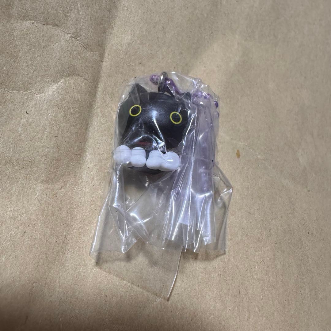 靴下にゃんこ」キーホルダー - メルカリ