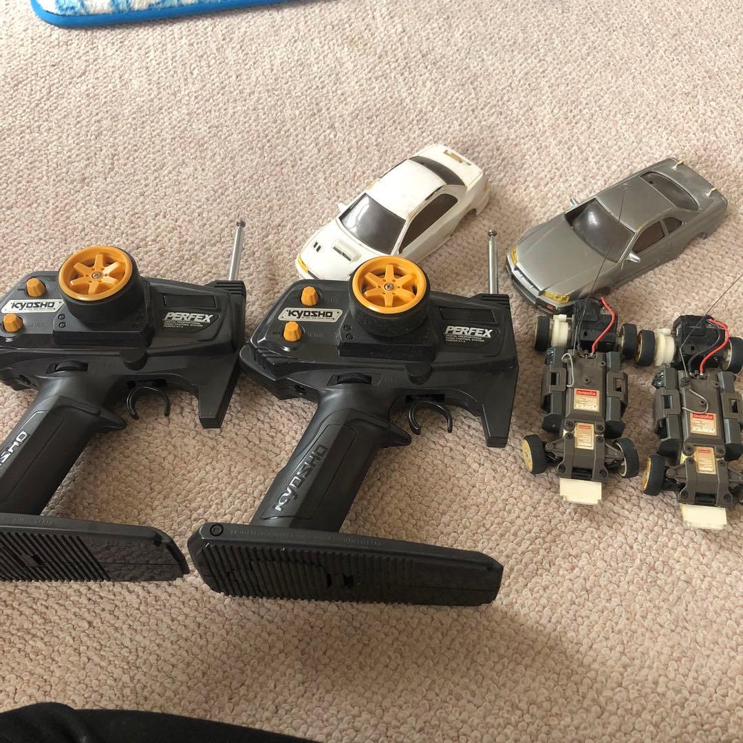 多分ミニッツレーサーの初代 今から24年前に発売された手のひらサイズの本格的ラジコンで遊んでみた