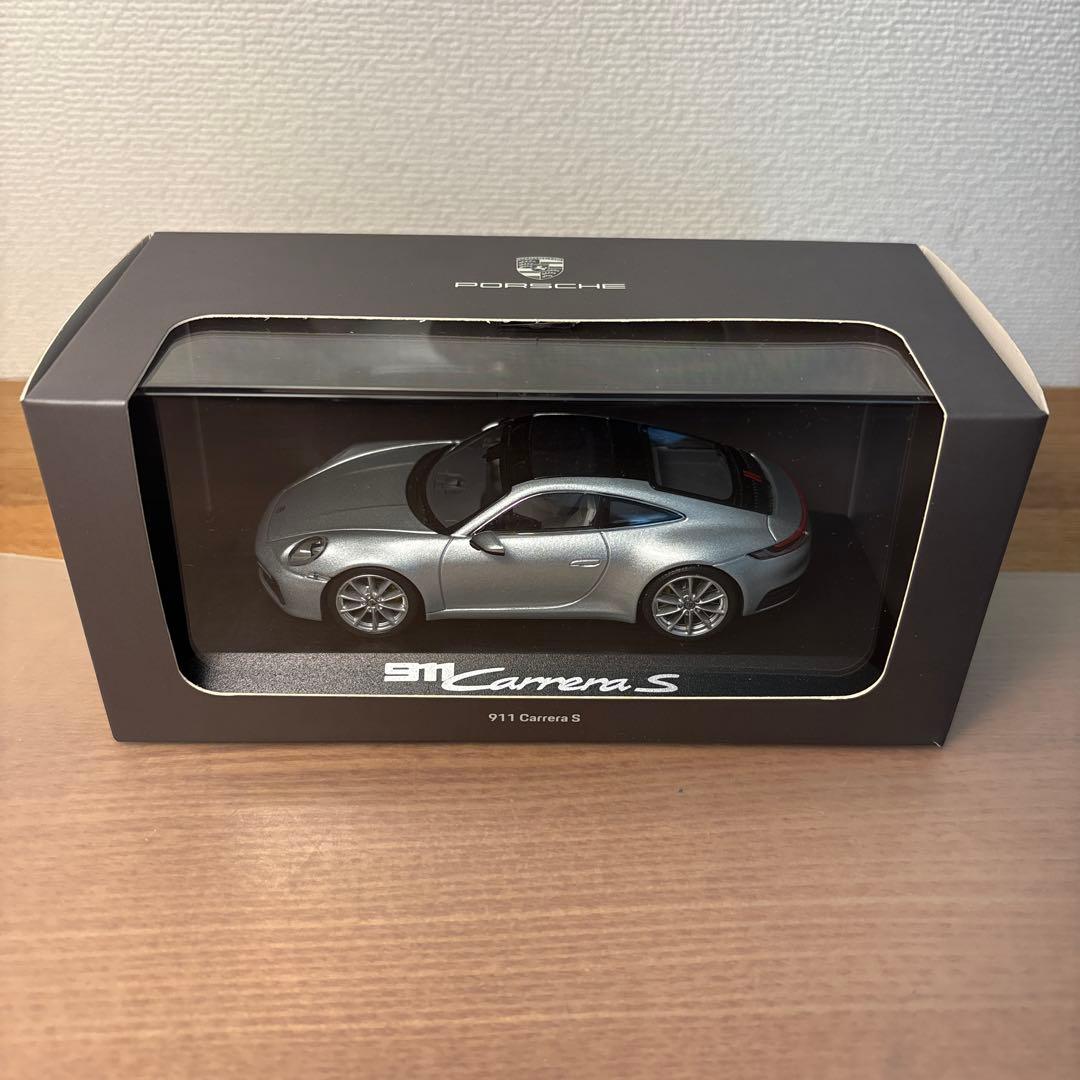 ミニチャンプス　ポルシェ 911 Carrera S 1/43 シルバー Amazon | 1/43 特注 ミニチャンプス ポルシェ 911 992 カレラ S