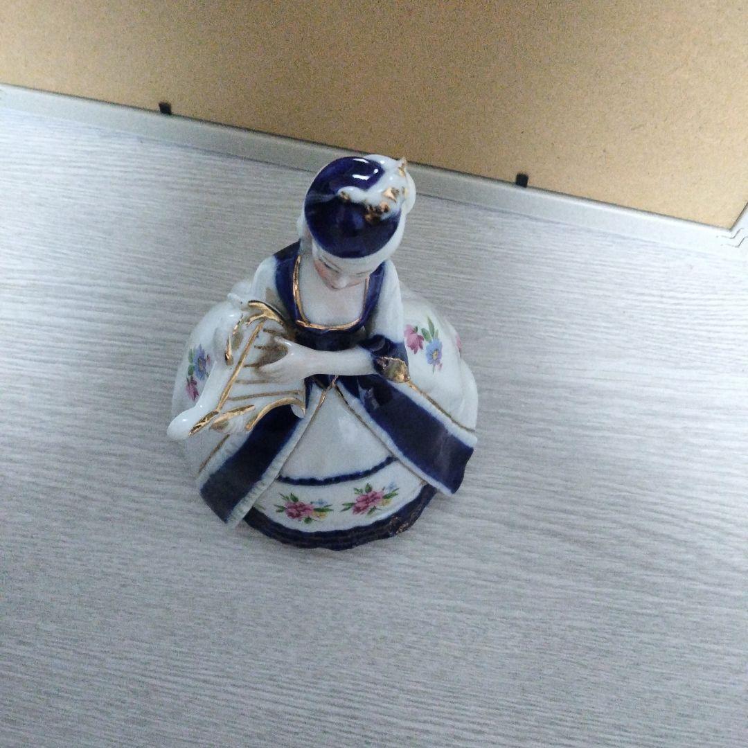 オルゴール ハープを弾く女性 曲「虹の彼方に」 - メルカリ