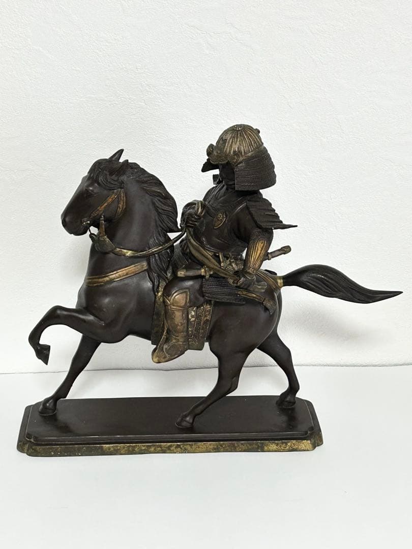 銅製　騎馬武者像 e国宝 - 騎馬武者像