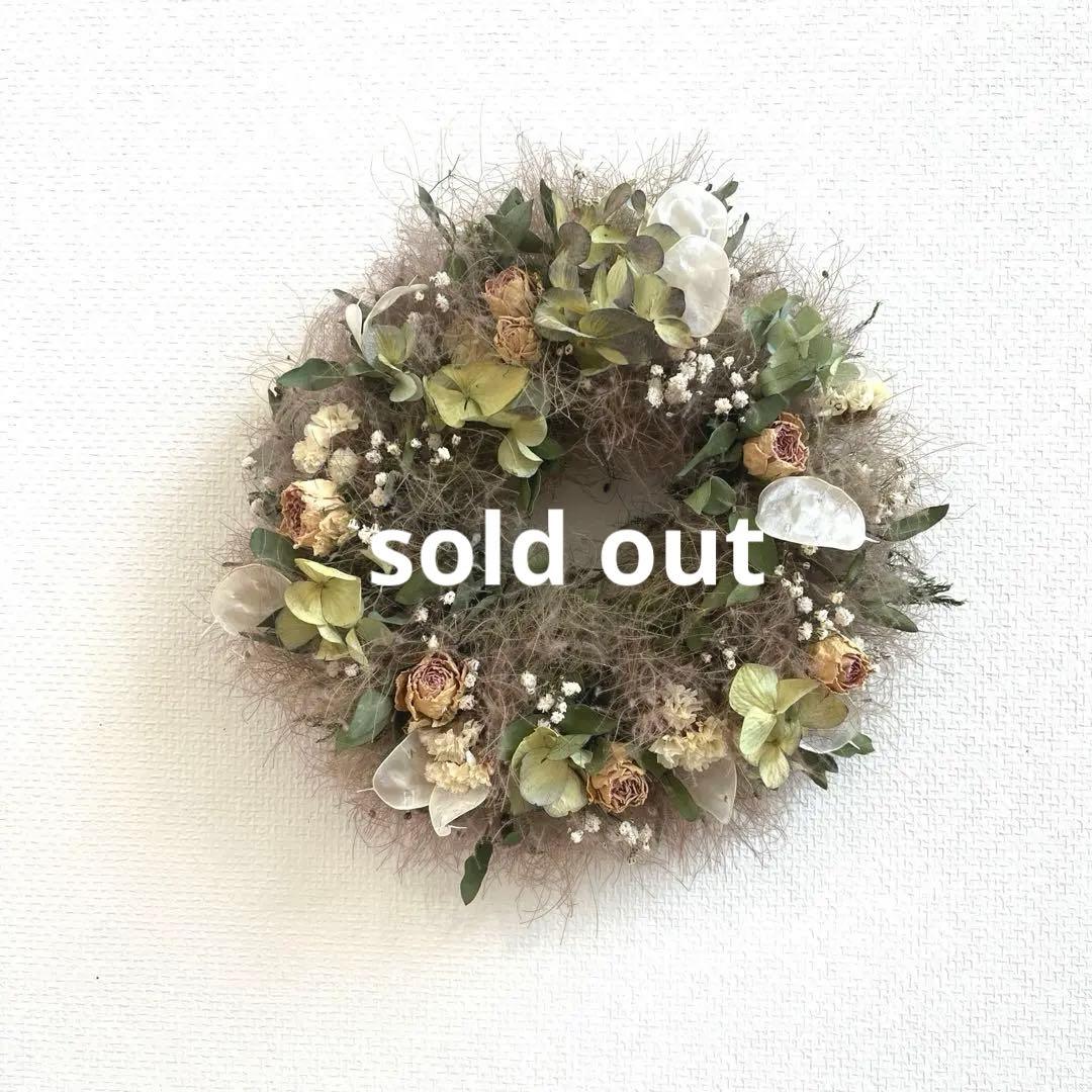 ♡ドライフラワー♡スモークツリーと秋色紫陽花のナチュラルリース♡ スモークツリーと紫陽花のリース ─ ふわりと優しく包み込む、自然の詩