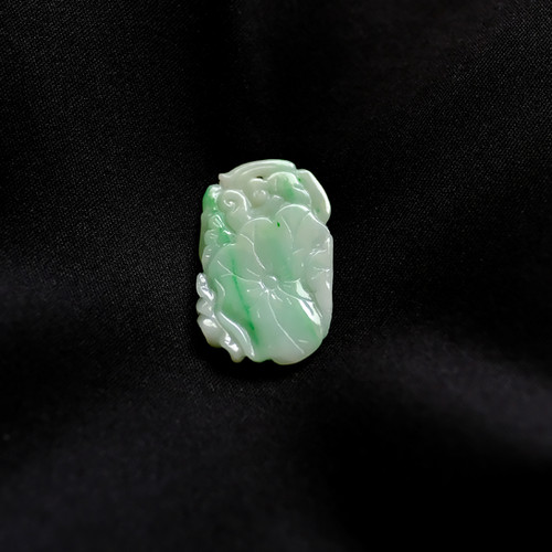 翡翠彫刻『KOTOBUKI』98157 | 翡翠専門店 ジョイテック